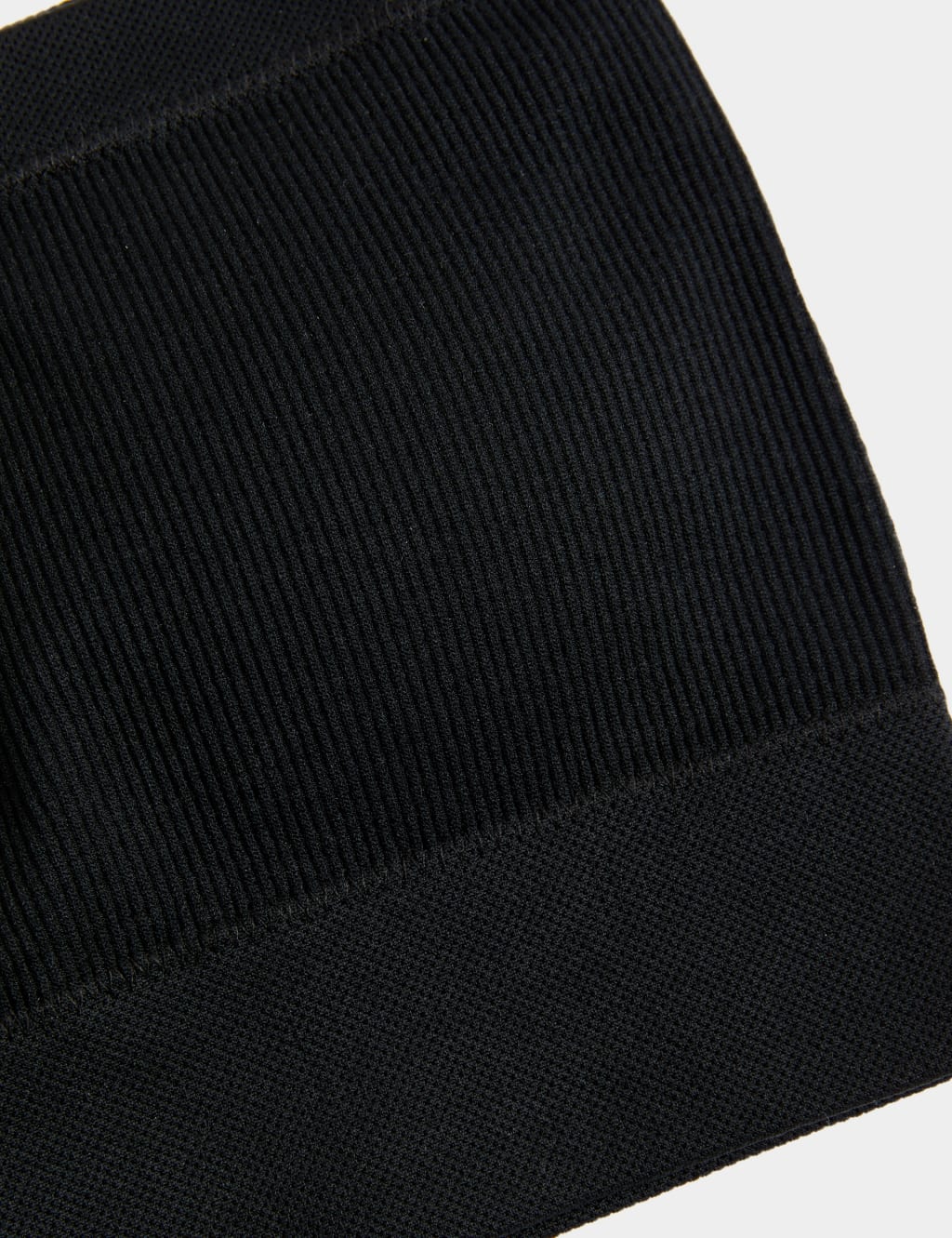 Seamless Non Wired Bandeau Bra image 3