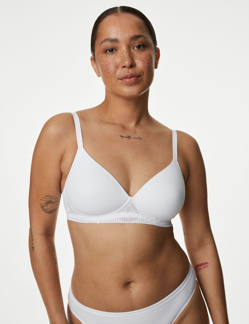 Brand New Ex M&S White Non-Wired Padded Full Cup Sports Bra Sizes