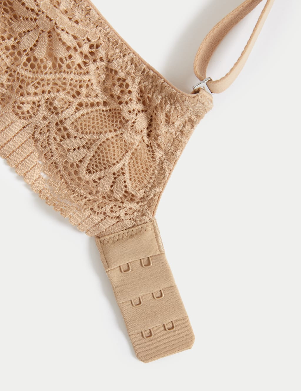 Body Soft™ Non Wired Plunge Bra A-E image 6