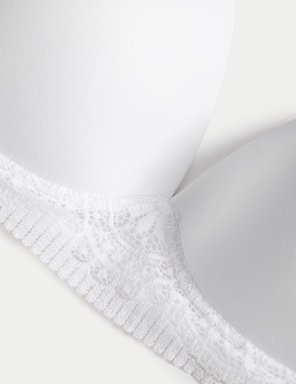 Body Soft™ Non Wired Plunge Bra A-E image 7