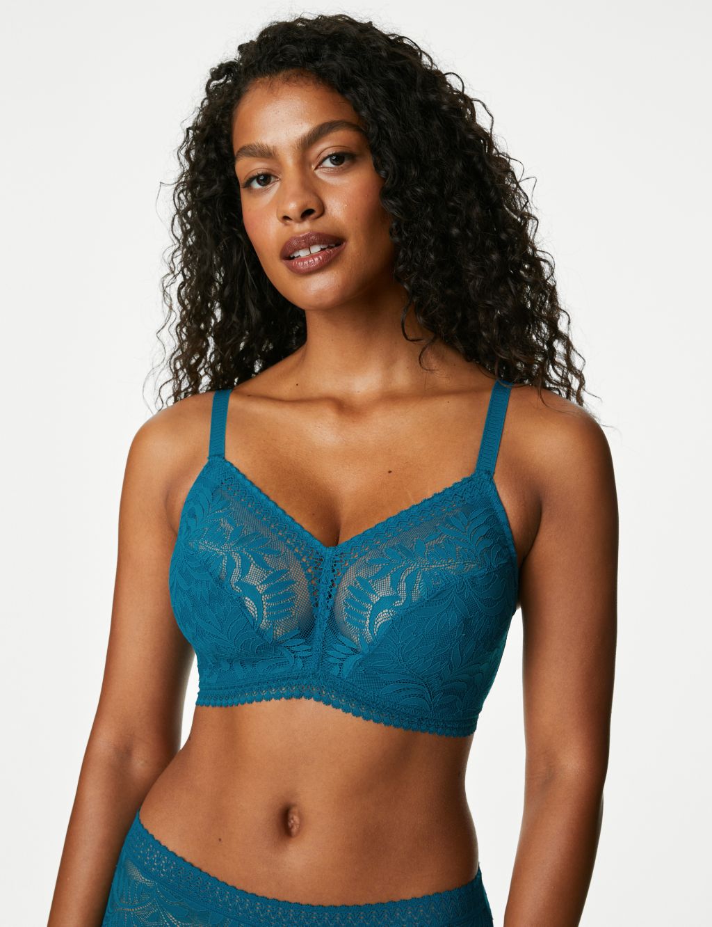 Flexifit™ Lace Non Wired Bralette F-H image 3