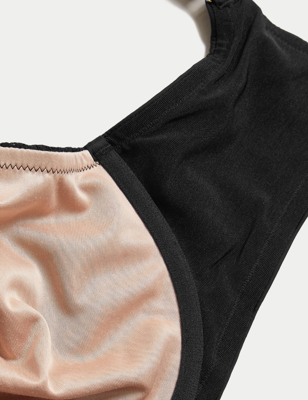 Natural Lift™ Wired Full Cup Bra F-H image 6