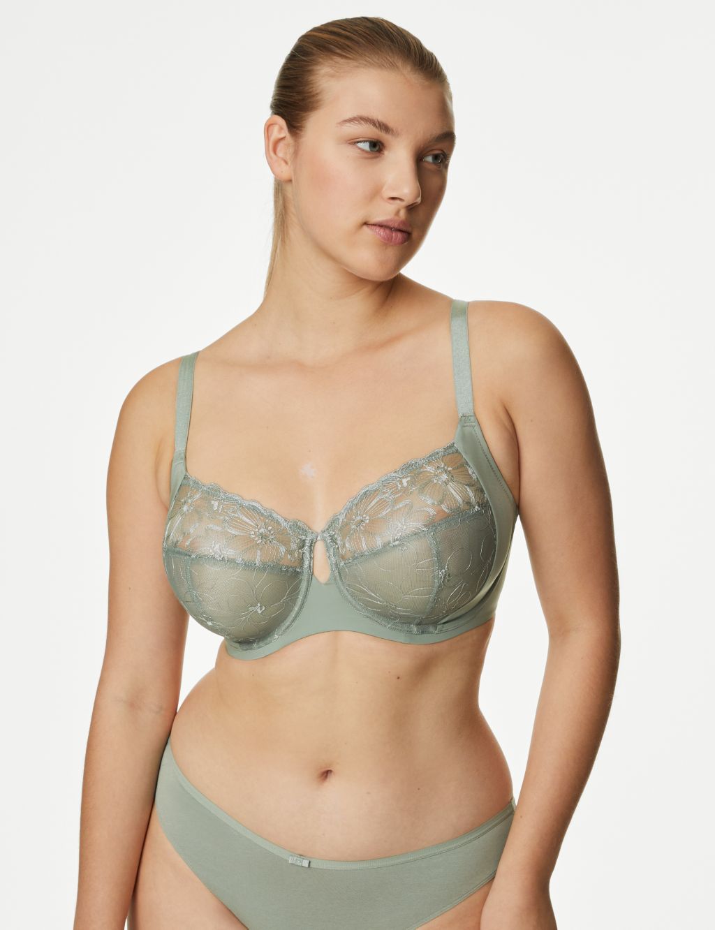 Embrace Wired Extra Support Bra F-J image 3