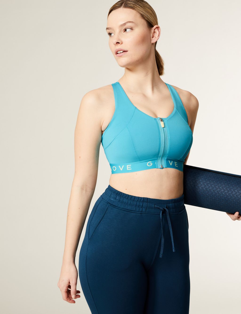 Ultimate Support Non Wired Sports Bra F-H image 2