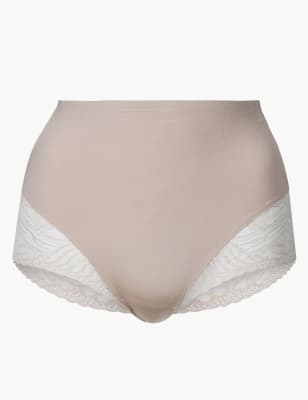 Culotte embo&icirc;tante, dot&eacute;e de la finition Smoothlines&trade;