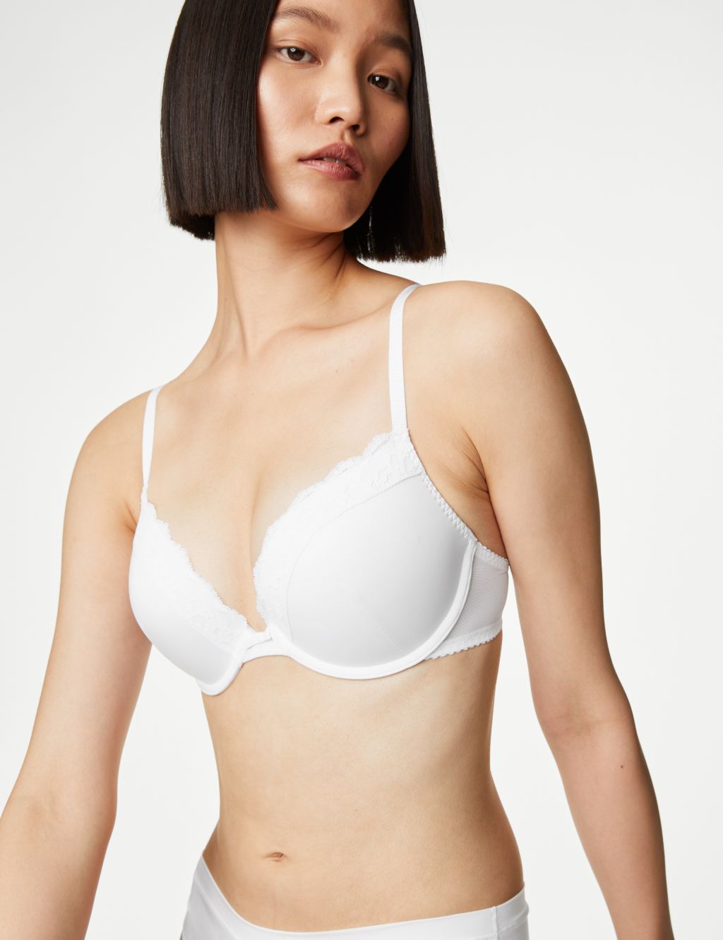 Sassa Women's Non-Wired Bra 12100 White 42 A : : Clothing, Shoes &  Accessories