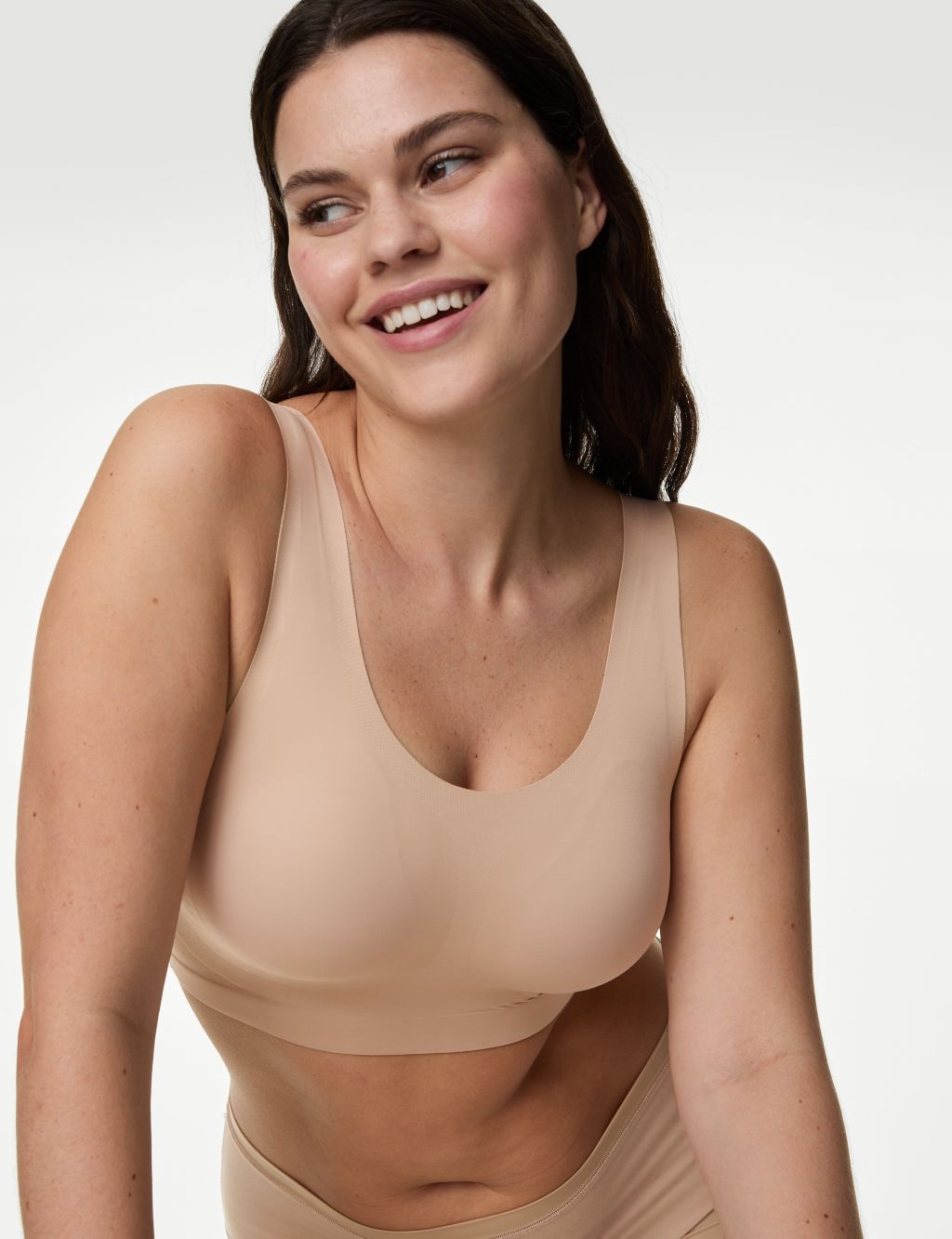 M&S BODY NONWIRED, NONPADDED SMOOTHING PLUNGE BRALET with FLEXIFIT RASP 20  (A-C) - Helia Beer Co