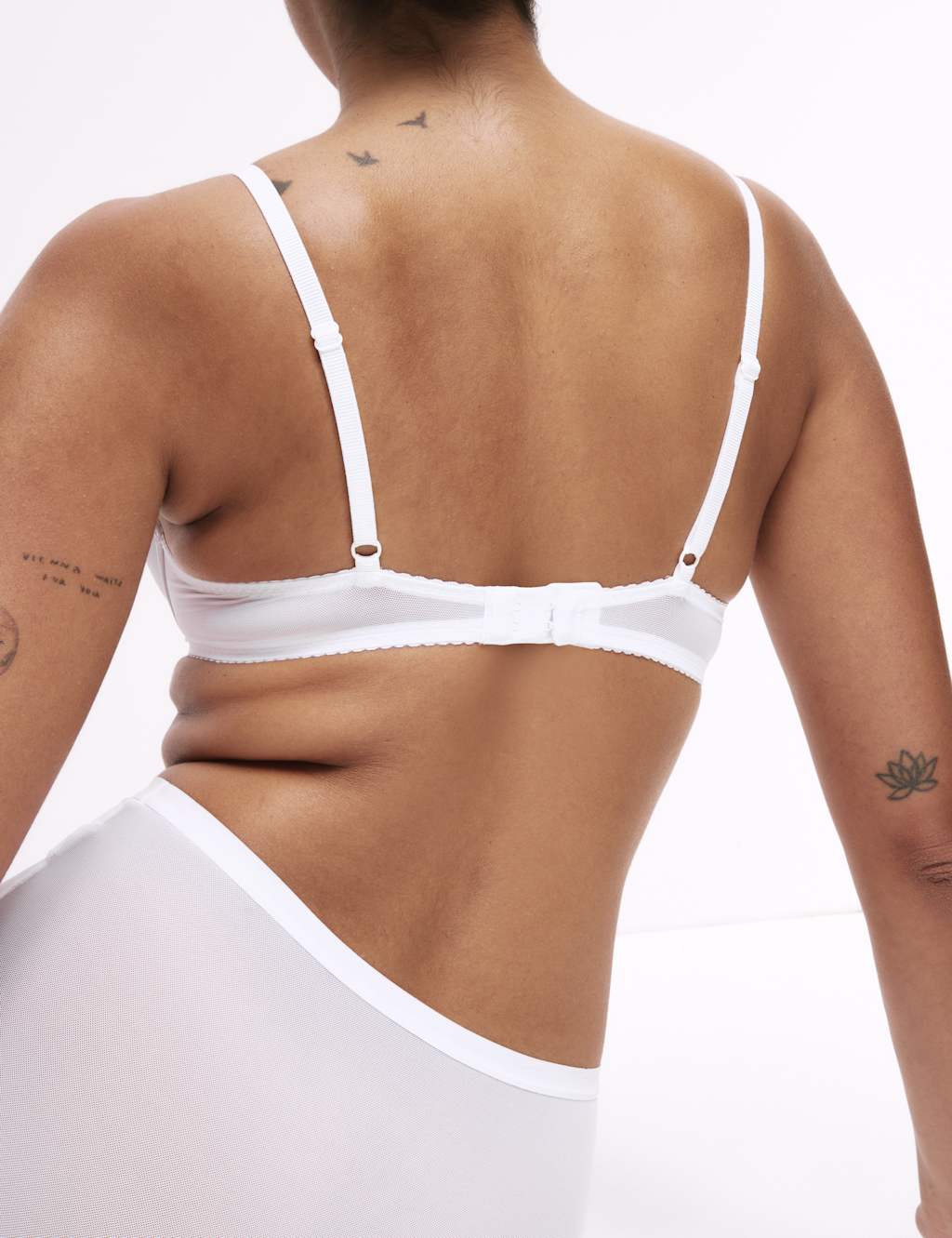Lace Padded Plunge Wired Bra A-E image 4