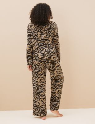 Dream Satin™ Zebra Revere Pyjama Set