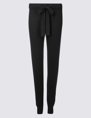 black cuffed pyjama bottoms