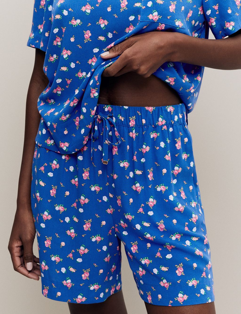 Floral Print Pyjama Shorts image 3