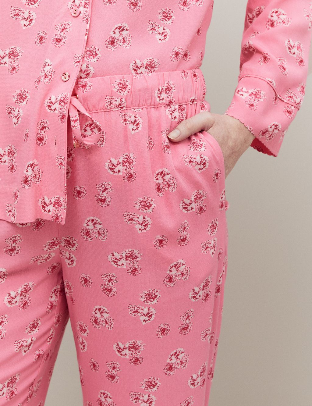 Floral Print Pyjama Bottoms image 4
