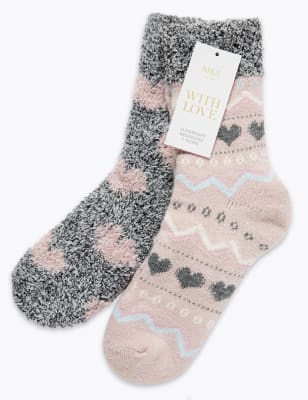 Lot de 2&nbsp;paires de chaussettes douces &agrave; imprim&eacute; coeurs