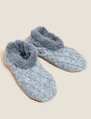 Cable Knit Faux Fur Slipper Socks