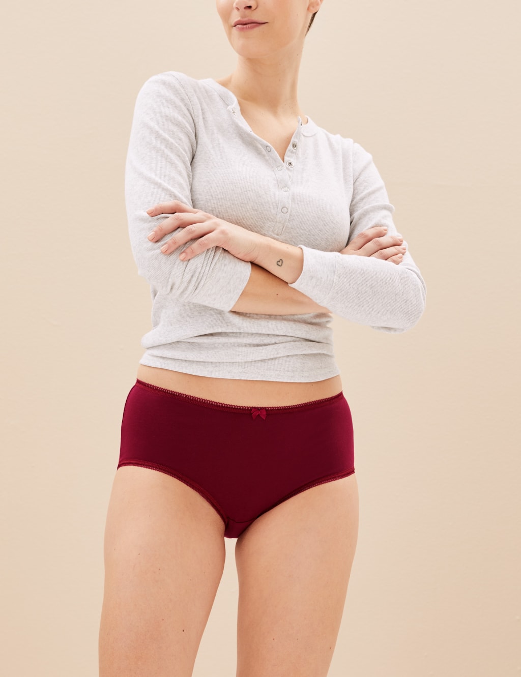 5pk Cotton Rich Lycra® High Rise Knickers image 2