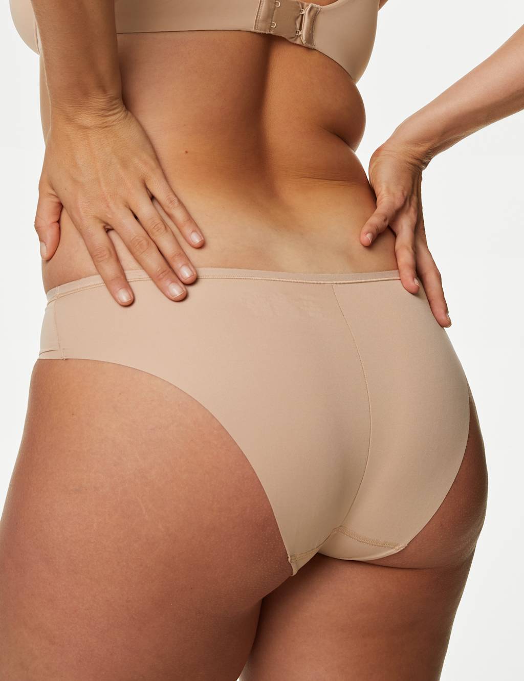 3pk No VPL Flexifit™ Brazilian Knickers image 3