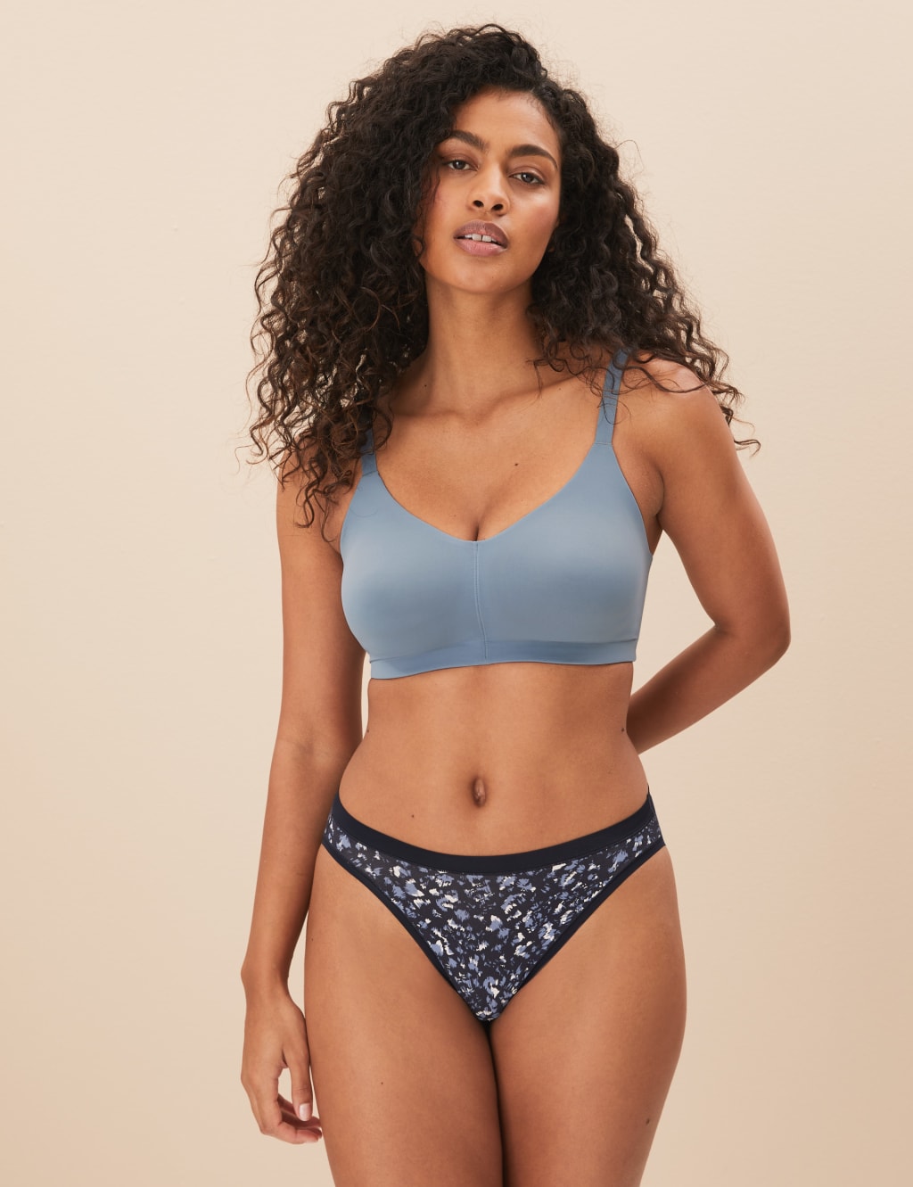 3pk Flexifit™ Modal High Leg Knickers image 5