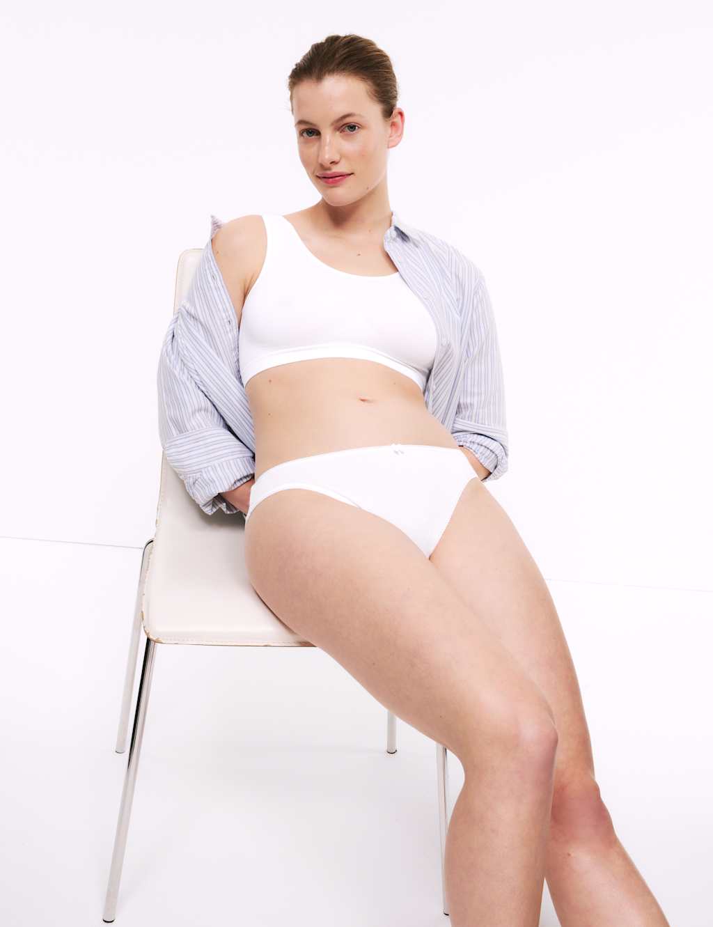 5pk Cotton Rich Lycra® High Leg Knickers image 3
