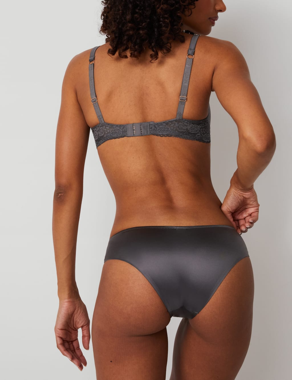 Smoothing No VPL Brazilian Knickers image 4