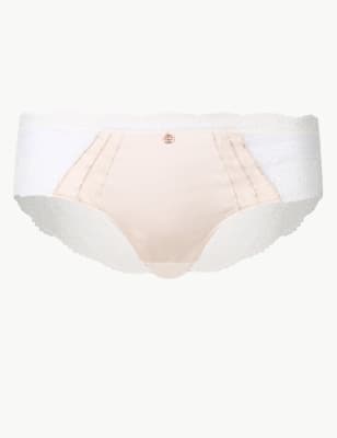 Shorty en soie et dentelle