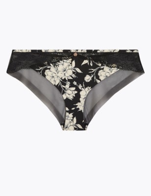 Smoothing No VPL Brazilian Knickers