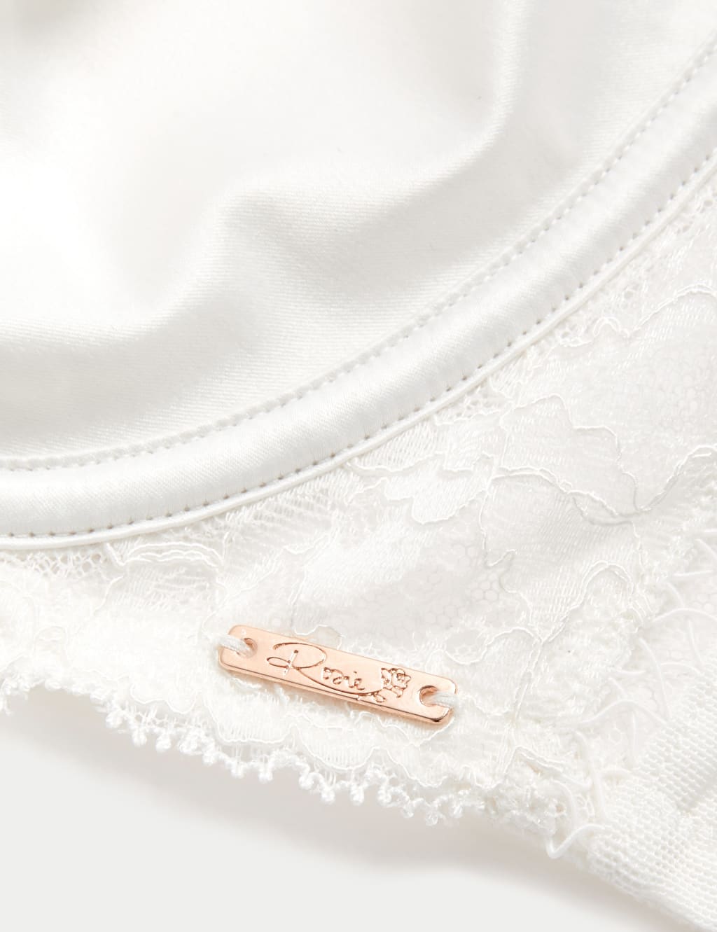 Aster Sparkle Lace Wired Balcony Bra A-E image 7