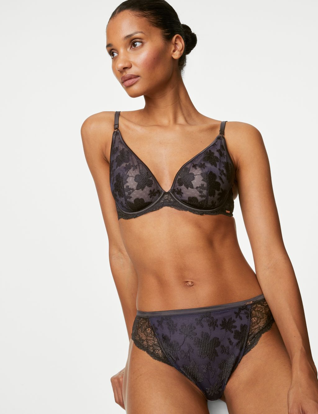 Cosmos Embroidery Wired Plunge Bra A-E image 5