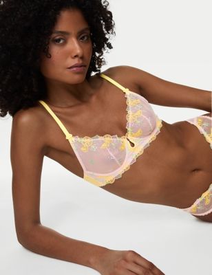 Happy bodies, Marks & Spencer, Happy bodies for a good cause! M&S  supports @europadonnacyprus. For every bra purchased until 9th October, we  will be making a €3 donation to EUROPA