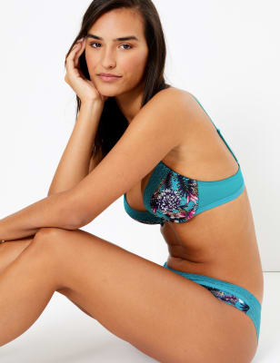 Soutien-gorge plongeant &agrave; bordures orn&eacute;es de dentelle Meghan