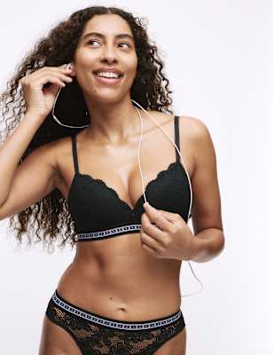 Buy SOIE Black Womens Solid Non Wired Padded Push Up Bra