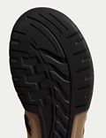 Nubukové kožené sandály na suchý zip, s&nbsp;technologií Airflex™