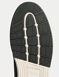 Šněrovací nubuková obuv v&nbsp;jachtařském stylu s&nbsp;technologií Airflex™