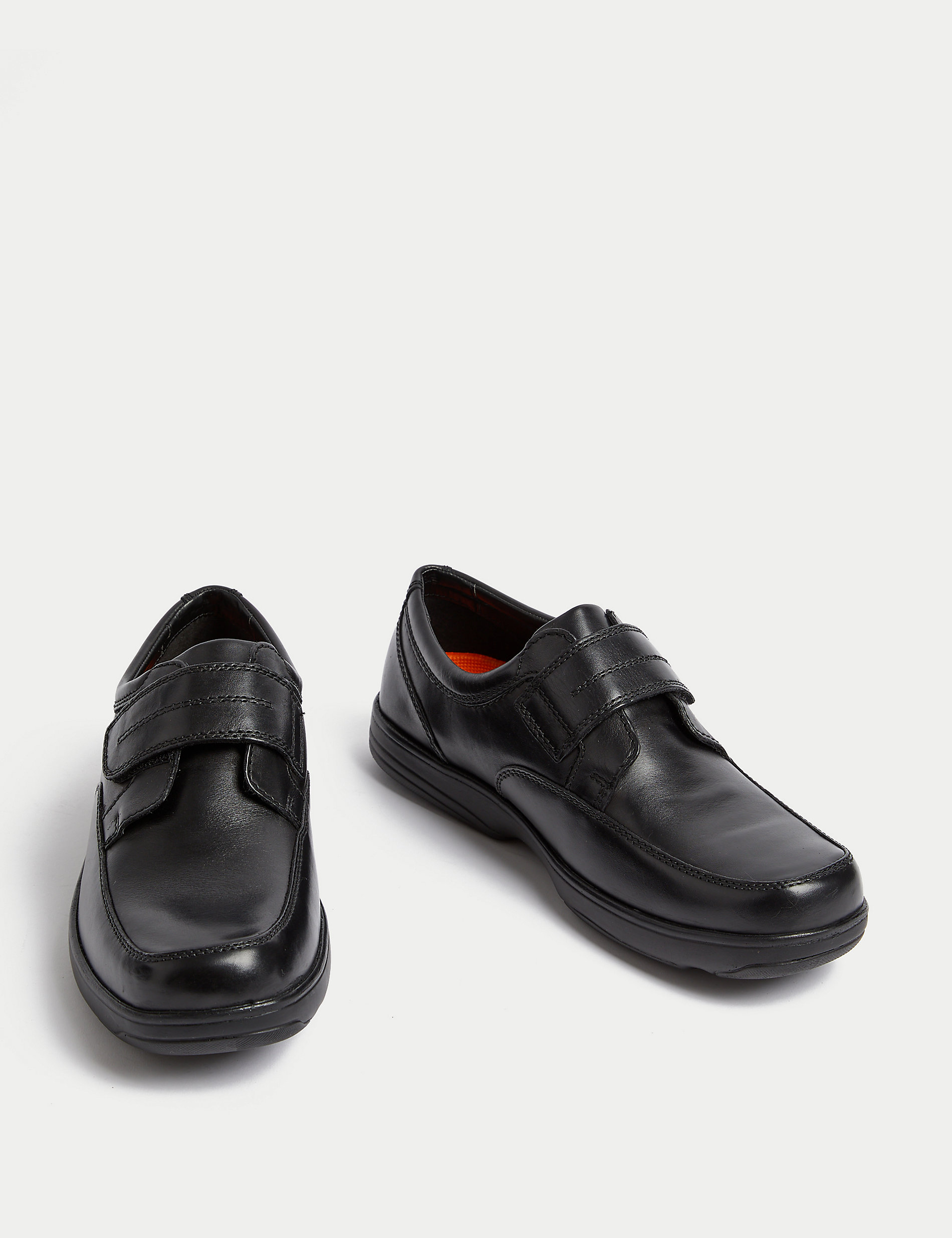 أحذية Airflex™ جلد مقاس واسع