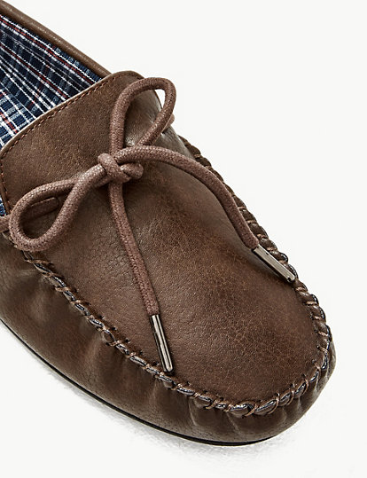 Moccasin Slippers with Freshfeet™
