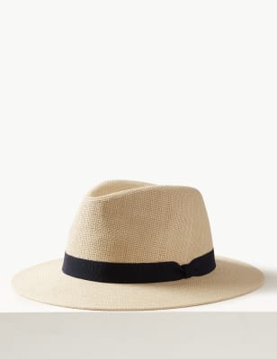 Chapeau finement tress&eacute; style ambassadeur