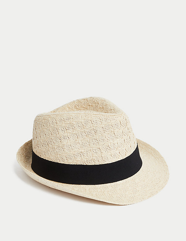 قبعة تريلبي مزينة بنقوش مميزة - QA