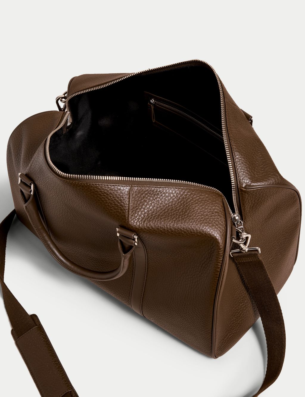 Leather Weekend Bag image 3