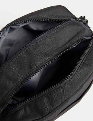 M&S Mens Recycled Polyester Pro-Tect  Washbag