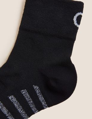 M&S Goodmove Mens 5pk Trainer Socks
