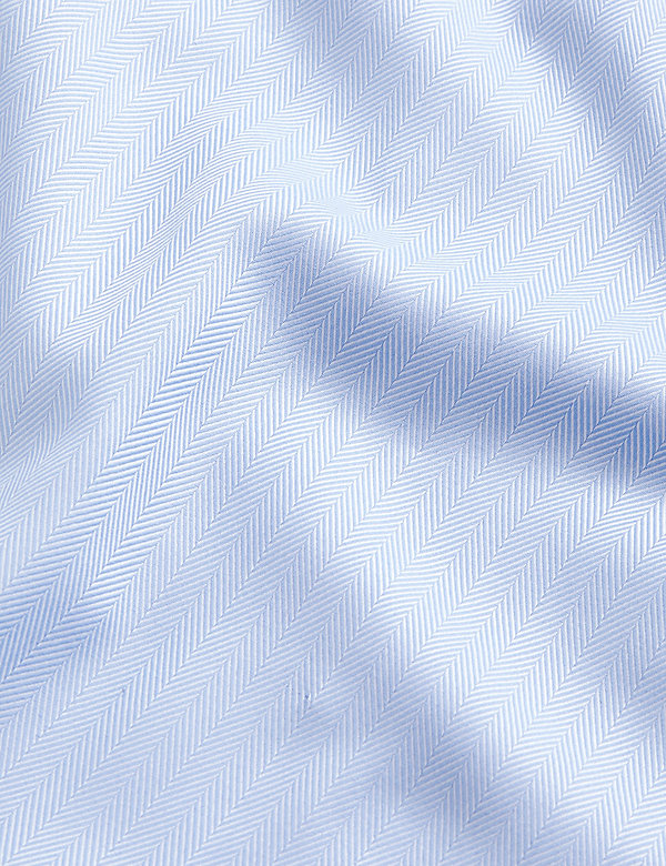 Normal geschnittenes Hemd aus reiner Baumwolle mit Fischgrätmuster - AT
