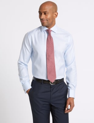 Chemise serg&eacute;e coupe courte et ajust&eacute;e