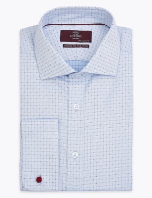 Chemise coupe courte et ajust&eacute;e &agrave; carreaux