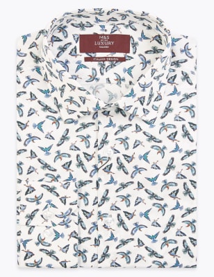 Chemise ajust&eacute;e &agrave; imprim&eacute; oiseau, repassage facile