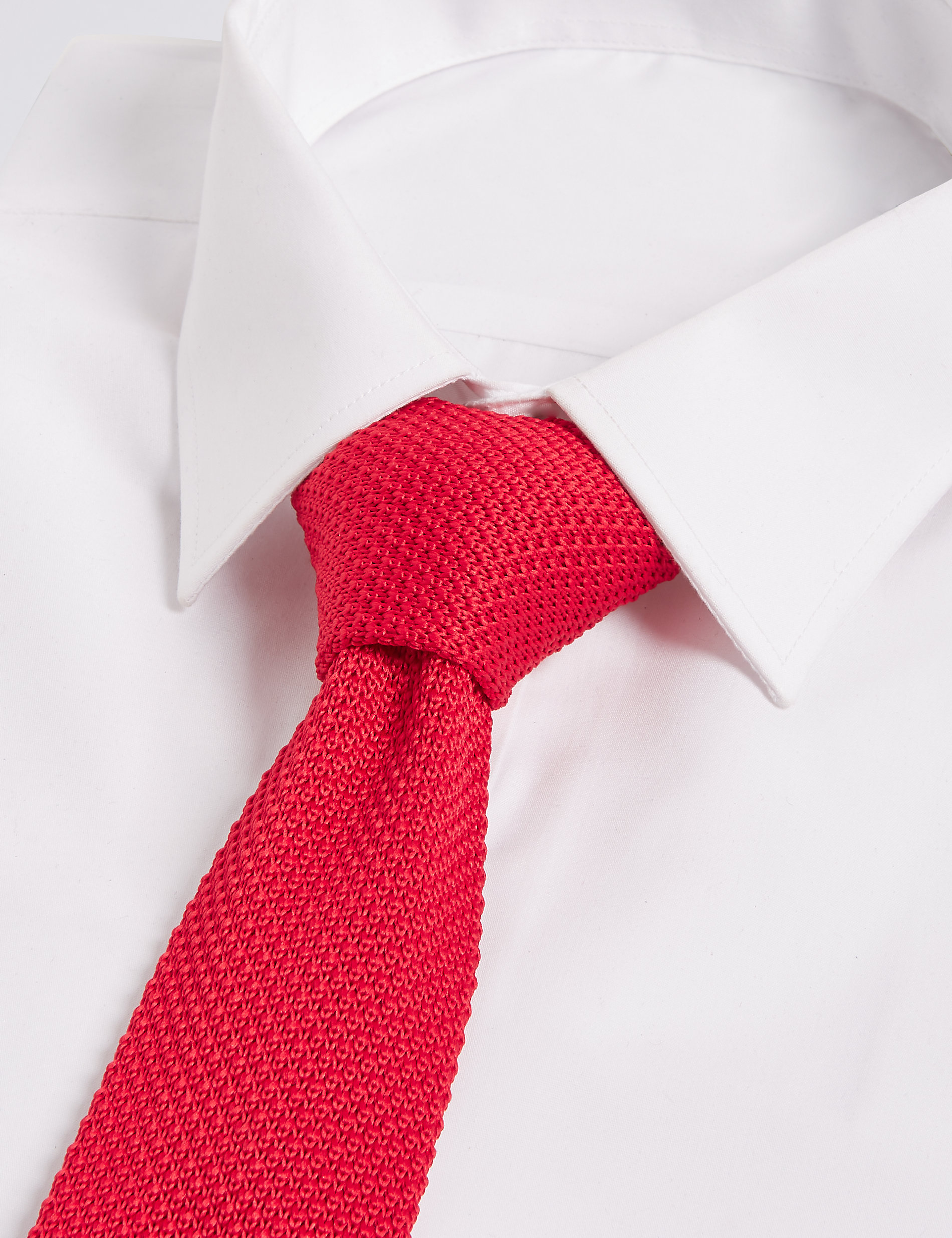 Smalle gebreide stropdas