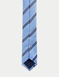 ربطة عنق مخططة من الحرير الصافي