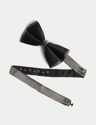 Black Pre-tied Bow Tie in Pure Silk