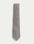 ربطة عنق من الحرير الغني بنقشة مربعات