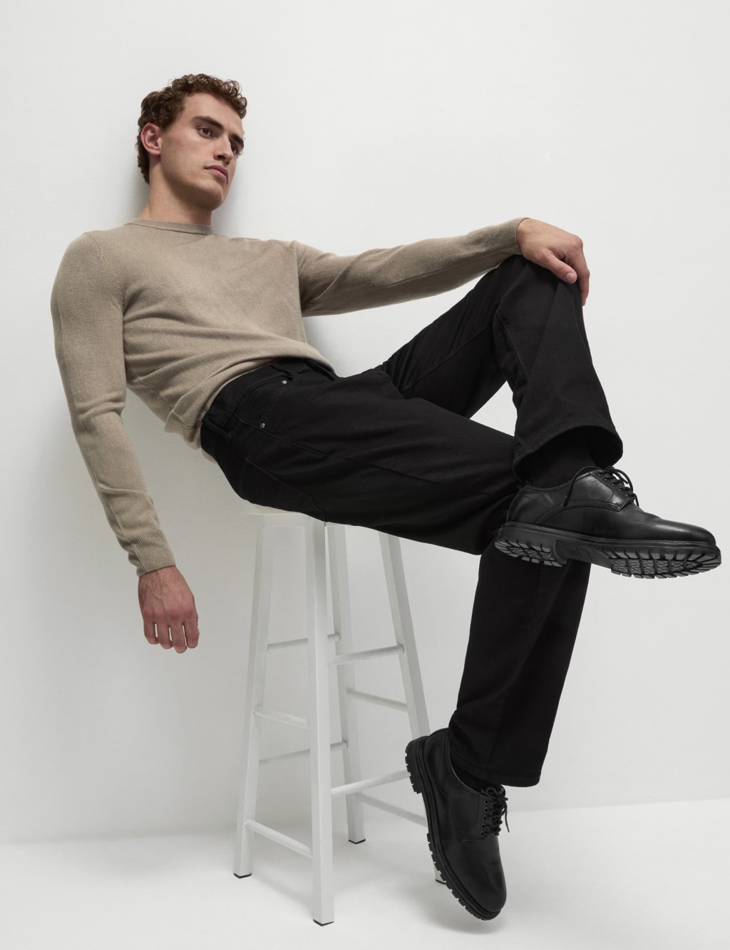 Loose Fit Stretch Jeans image 4