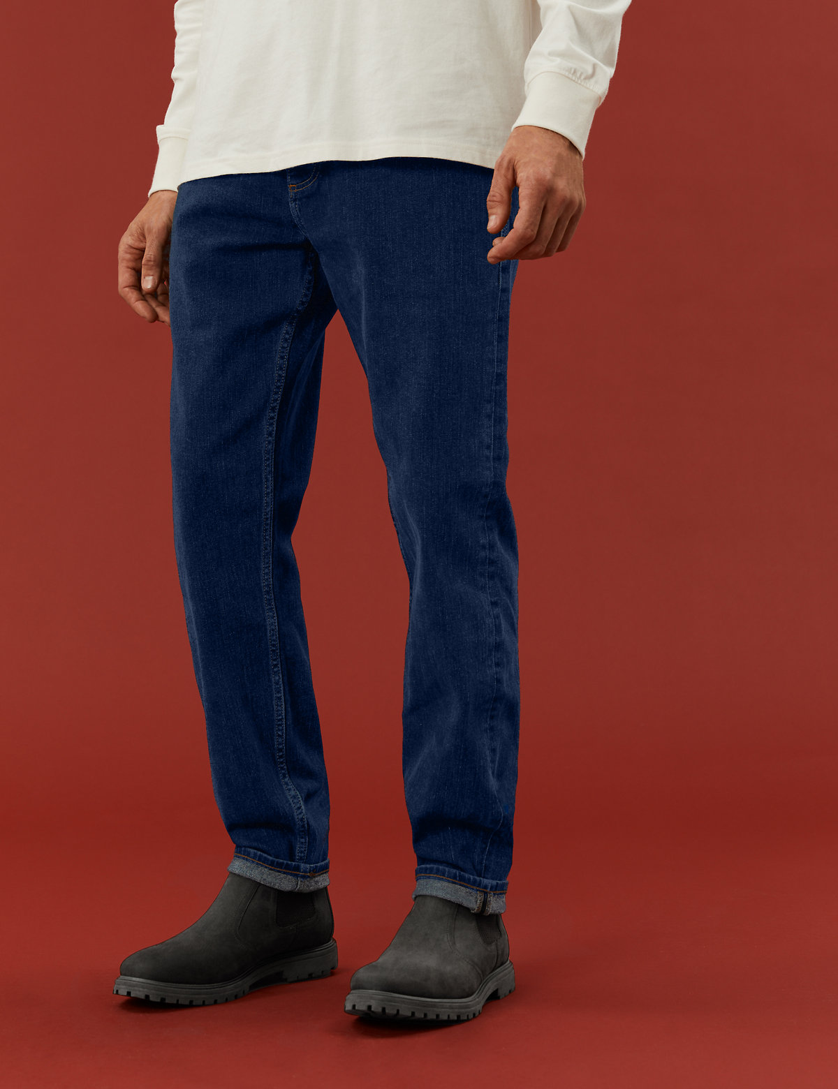 Tapered Fit Jeans with Recycled Cotton