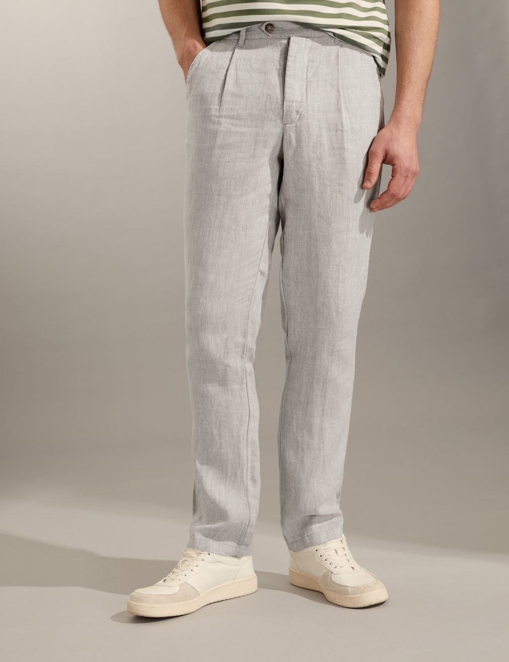 Tapered Fit Pure Linen Single Pleat Trousers image 3